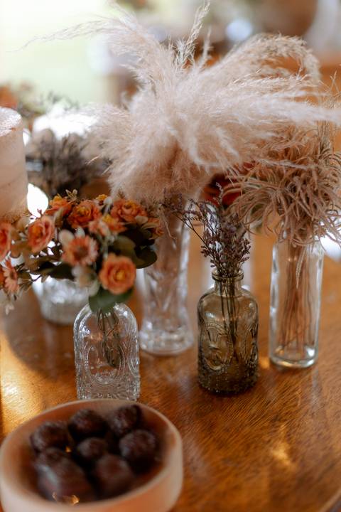 Decoração estilo boho para casamento intimista de dia'