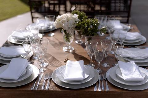 decoração de casamento ao ar livre de dia'