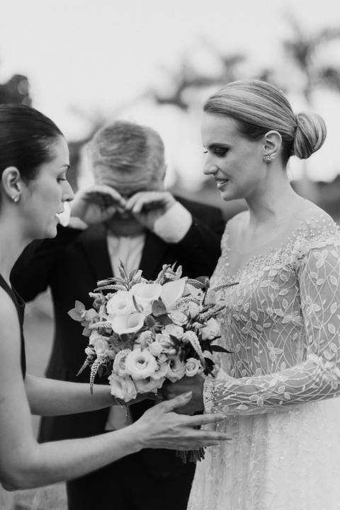 pai da noiva emocionado '