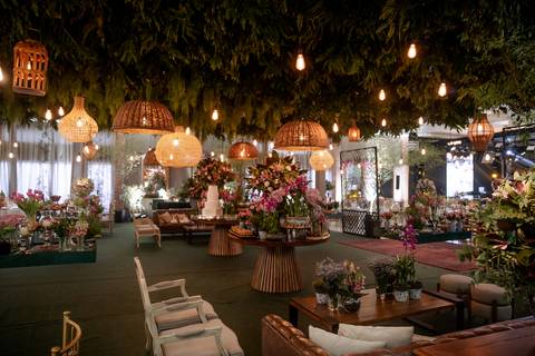 decoração de casamento com tulipas e orquídeas '