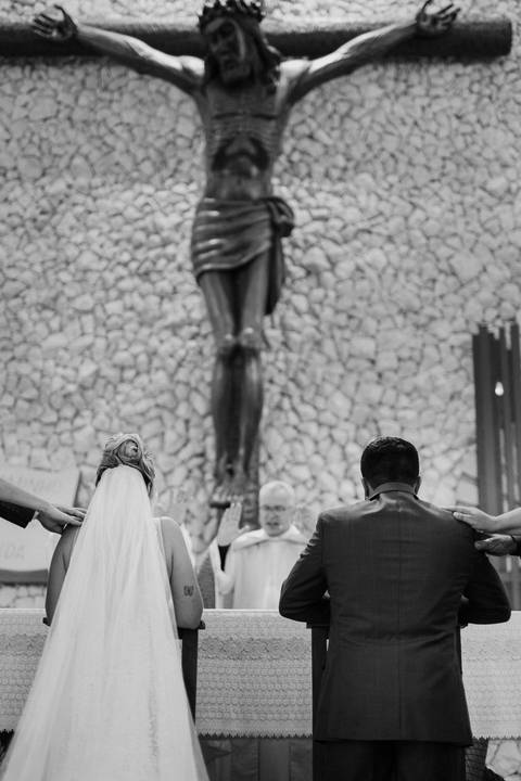 benção em casamento na igreja'