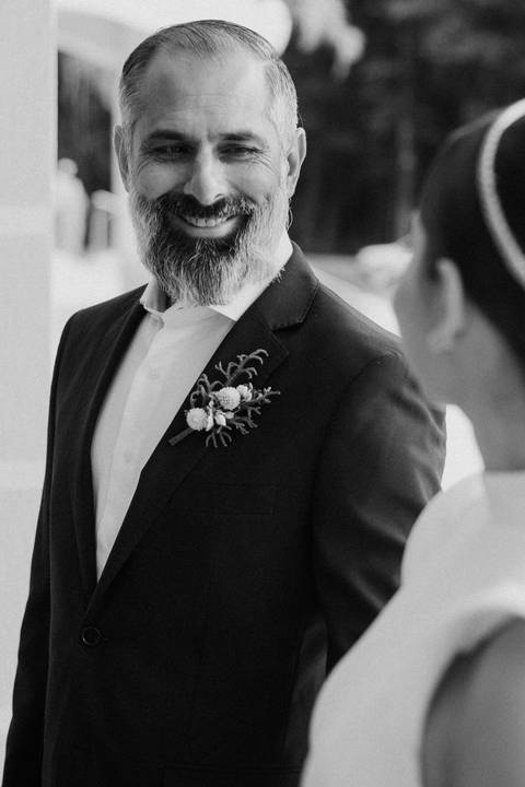 Pai da noiva antes de entrar na igreja '