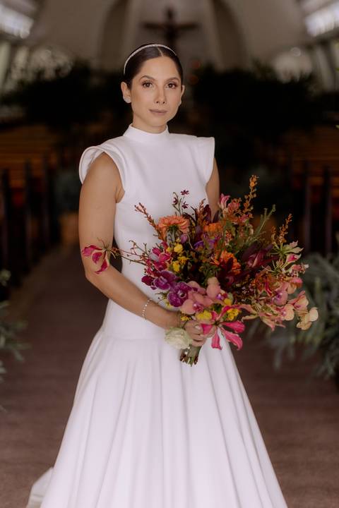 buquê da noiva com flores diversas e coloridas '