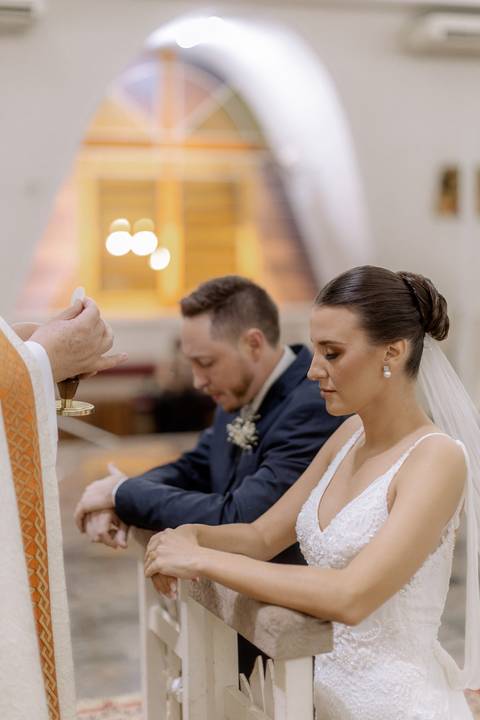 momentos na cerimonia de casamento na igreja'