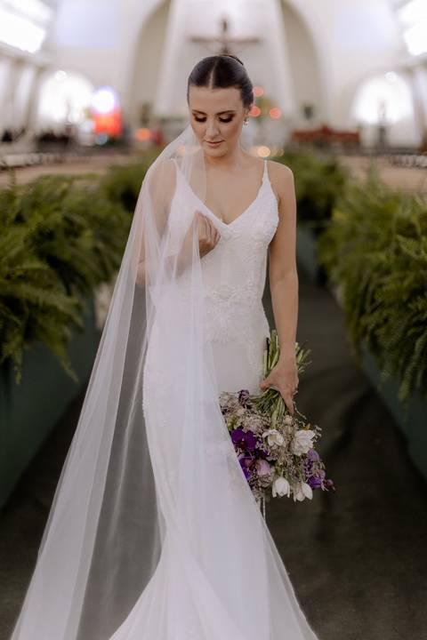 foto pós wedding na igreja'