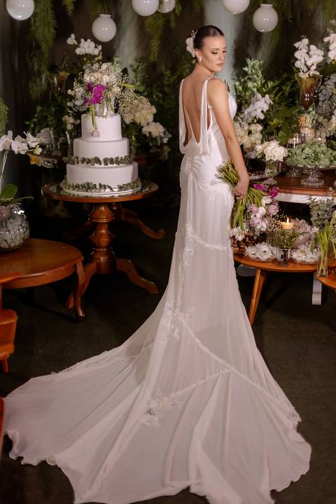 Inspiração de vestido de noiva minimalista'