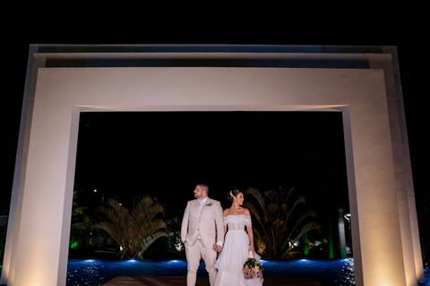 Ensaio pós cerimonia ao ar livre de noite '