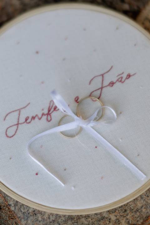 Bastidor bordado para alinças'