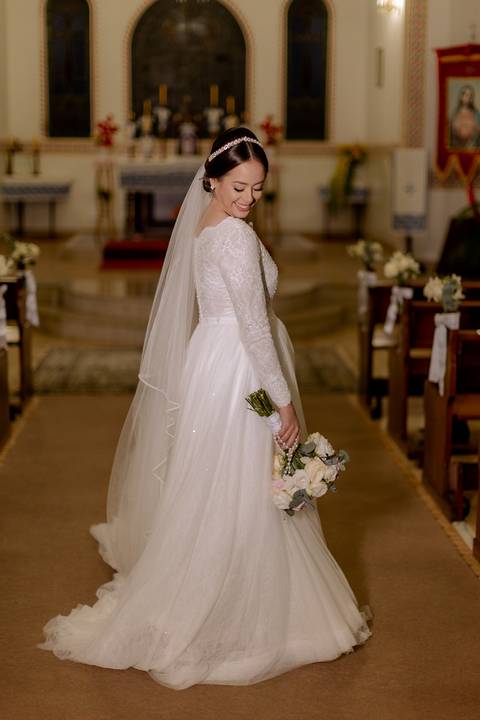 Inspiração de retrato de noiva na igreja'