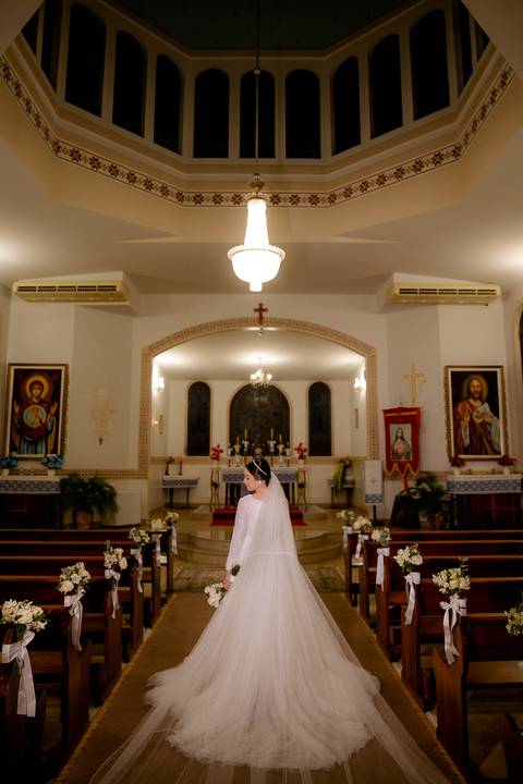 Inspiração de retrato de noiva na igreja'