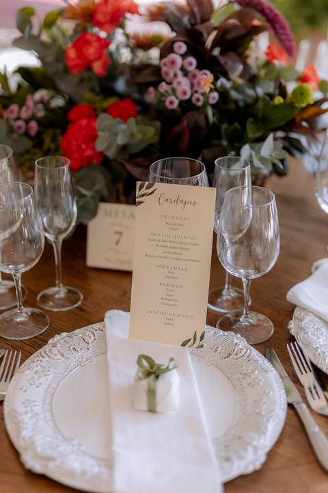 Inspiração de decoração de casamento ao ar livre '