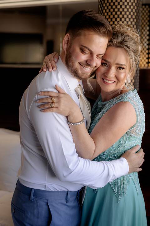 Making of do noivo se arrumando com sua mãe'