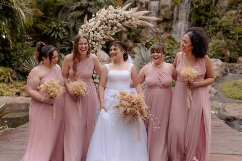 foto com as damas de honra '