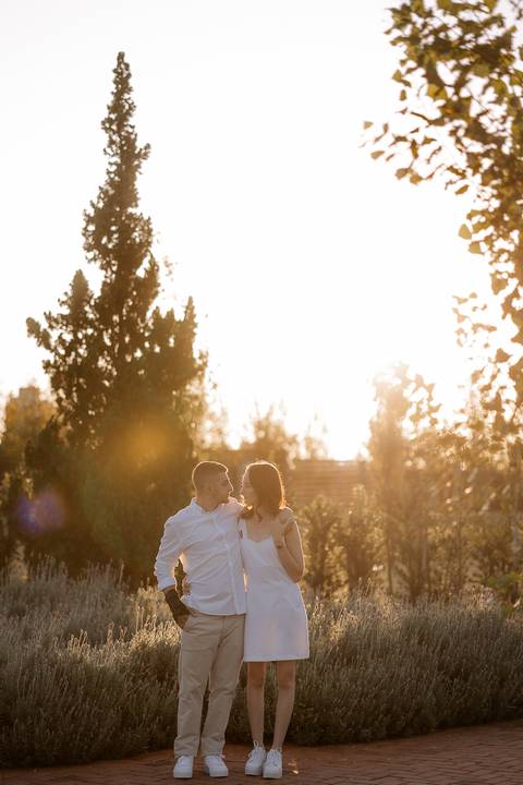 casal em esaio pré wedding no euro garden'
