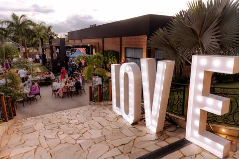 Inspiração de decoração para casamento ao ar livre'