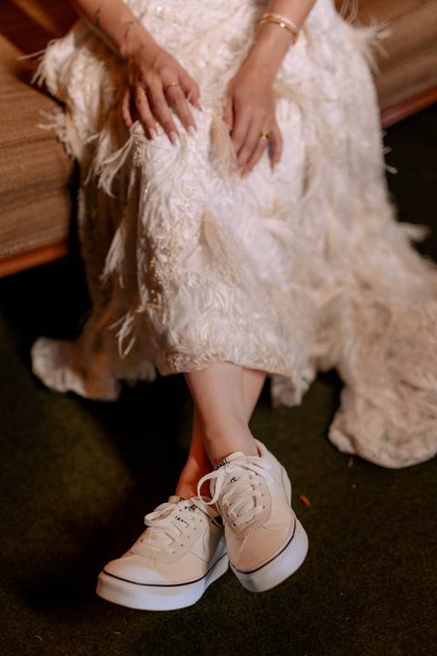 inspiração de noiva com tênis'