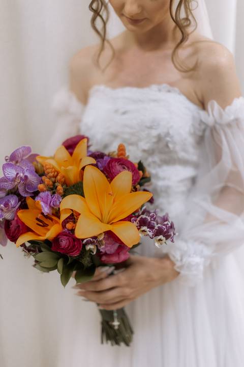 Buque de noiva com lírios e orquídeas '