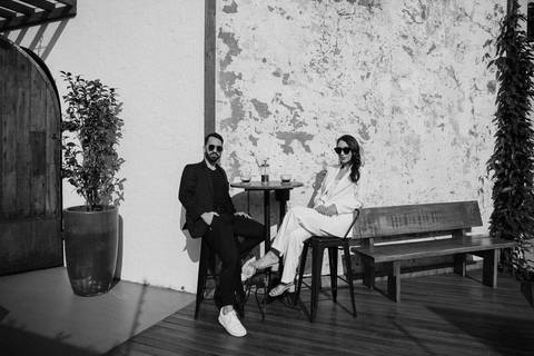 inspiração para um ensaio autentico e descontraído em uma cafeteria '