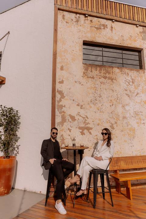 inspiração para um ensaio autentico e descontraído em uma cafeteria '