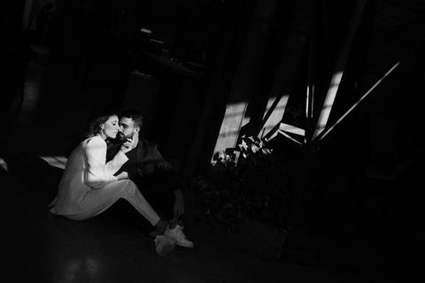 inspiração de ensaio pré wedding no café'