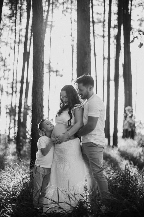 Retrato da família em ensaio de gestante '