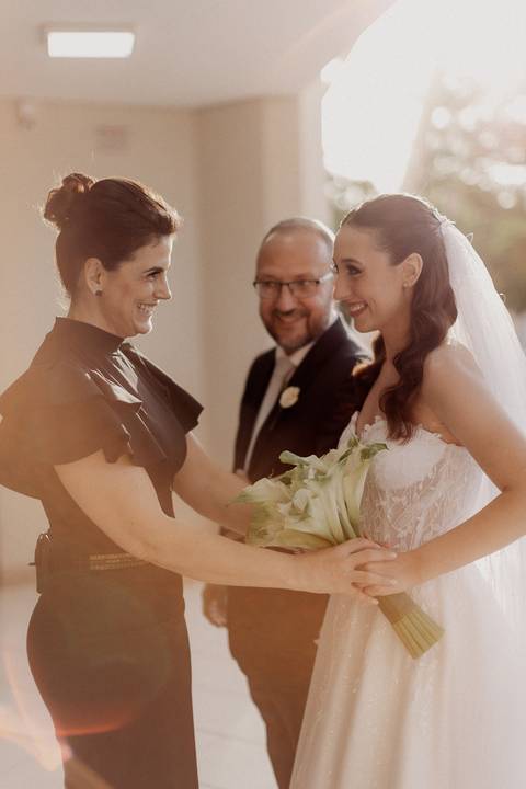 Momentos antes da noiva entrar na igreja'