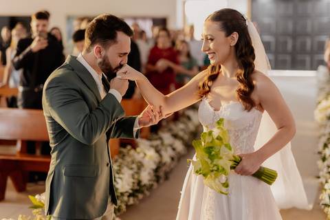 encontro dos noivos na igreja '
