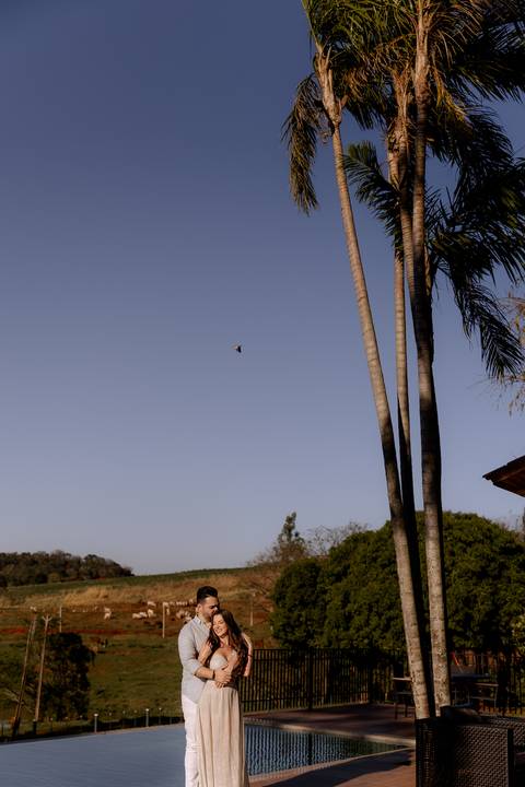 Ensaio pré wedding no campo'