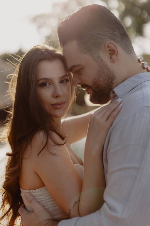 Ensaio pré wedding no campo'