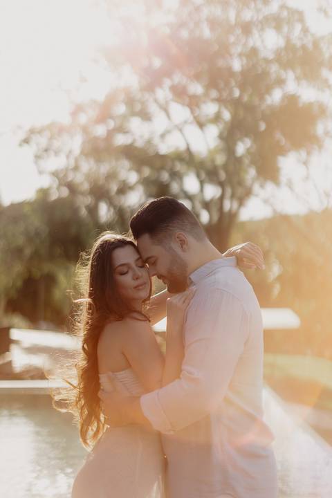 Ensaio pré wedding no campo'