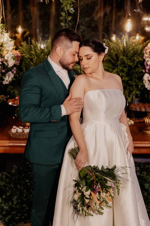 Inspiração de ensaio para noivos na igreja '