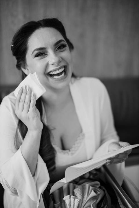 Noiva emocionada em making of '