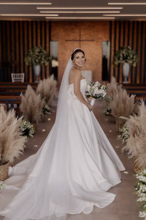 Inspiração de ensaio para noivos pós cerimonia '