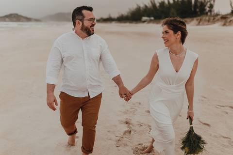 looks de tons claros para ensaio pré wedding'