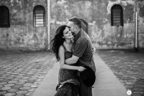 Inspiração de Ensaio Pré Wedding em Igreja Antiga'