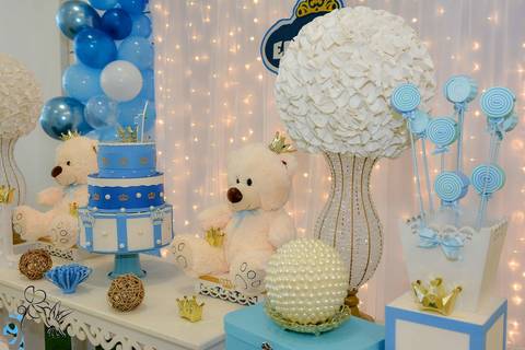 Detalhe do painel principal da festa de  um aninho do Eduardo, em azul e branco, com ursos, no clique de by Eli Matos'