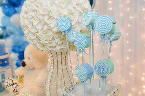 Detalhe do painel principal da festa de  um aninho do Eduardo, em azul e branco, com ursos, no clique de by Eli Matos'