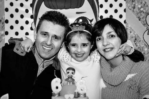 Pais da Marília, felizes no aniversário de 6 anos da pequena. by Eli Matos, registrou'