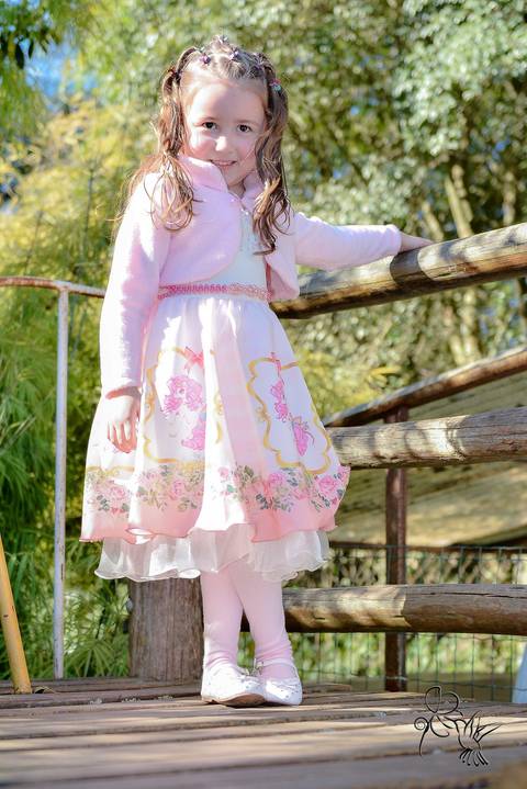 Helen fez 4 anos  com muitas poses para a fotógrafa by Eli Matos'