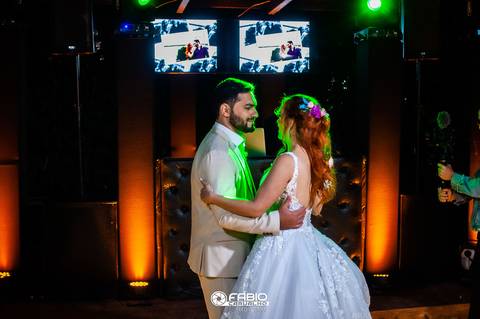 casamento  igreja são Francisco - casamento - casamento  rayane e Edward -   festa   buriti alegre  - noiva '
