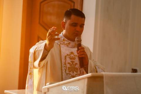 casamento  igreja são Francisco - casamento - casamento  rayane e Edward -  cerimonia - por do sol  padre '