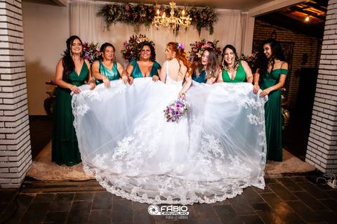 casamento  igreja são Francisco - casamento - casamento  rayane e Edward -   festa   buriti alegre  - noiva '