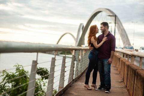 ensaio de casal - ponte JK - fotografia de ruiva '
