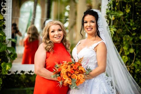 previa de noiva  no vila giardini  com mãe '