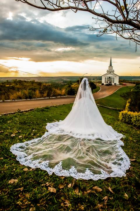 igreja são francisco  do gama  df -  noiva - previa de noiva -  por do sol '