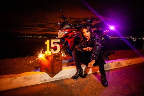 Leticia e moto '
