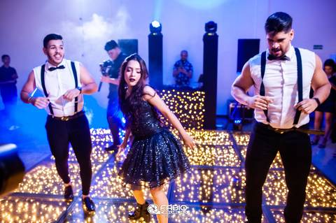 15 anos festa  Piethra  vestido  espaço hadassa'