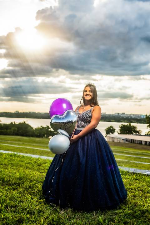 15 anos no por do sol - debutante vestido azul - debutante com balões '