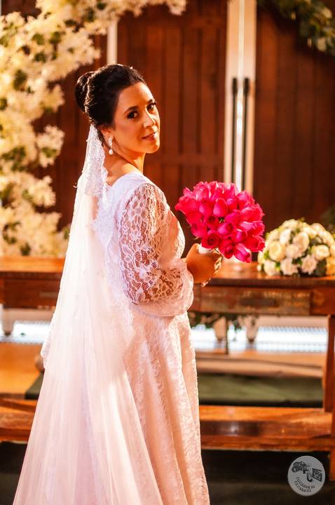 celeiro a brasileira - Noiva com decorãçao no celeiro '