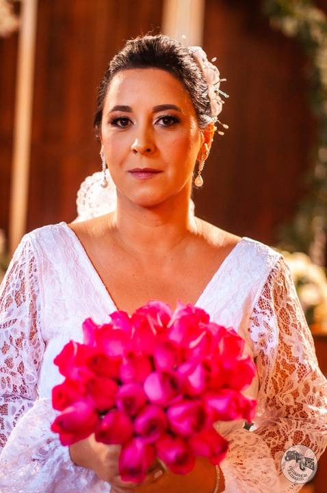 celeiro a brasileira - Noiva com decoração no celeiro '